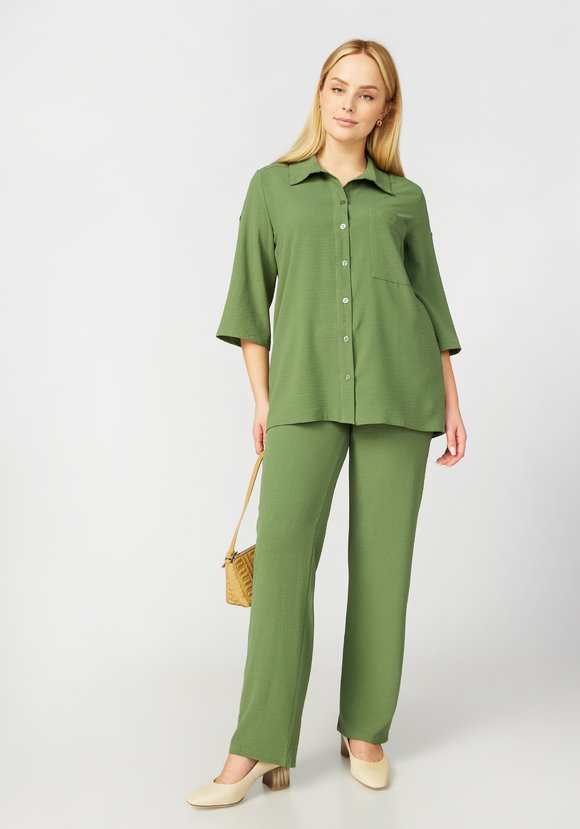 Костюм: блуза на пуговицах и брюки шир.  580, рис. 11