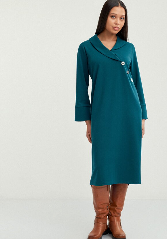 Платье с декоративными пугoвицами шир.  580, рис. 11