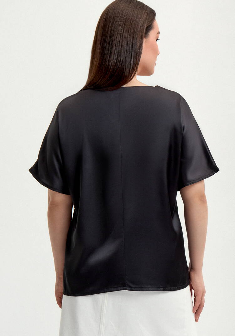 Блуза шелковая с V-образным вырезом шир.  750, рис. 20