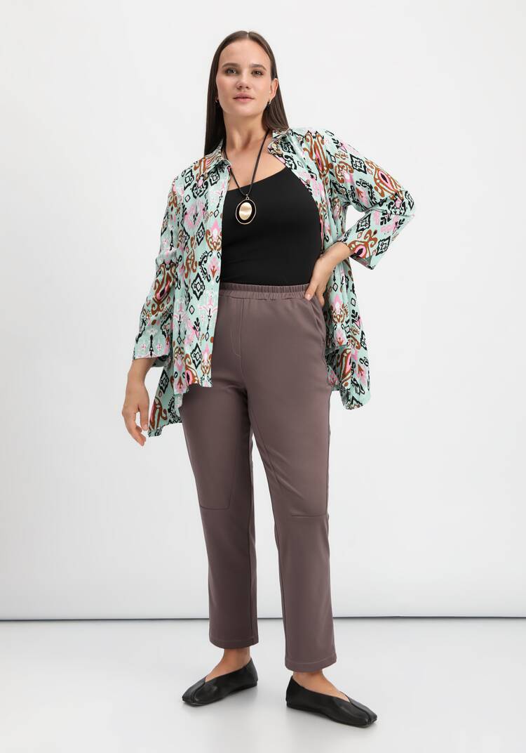 Брюки оригинального кроя на резинке шир.  750, рис. 26