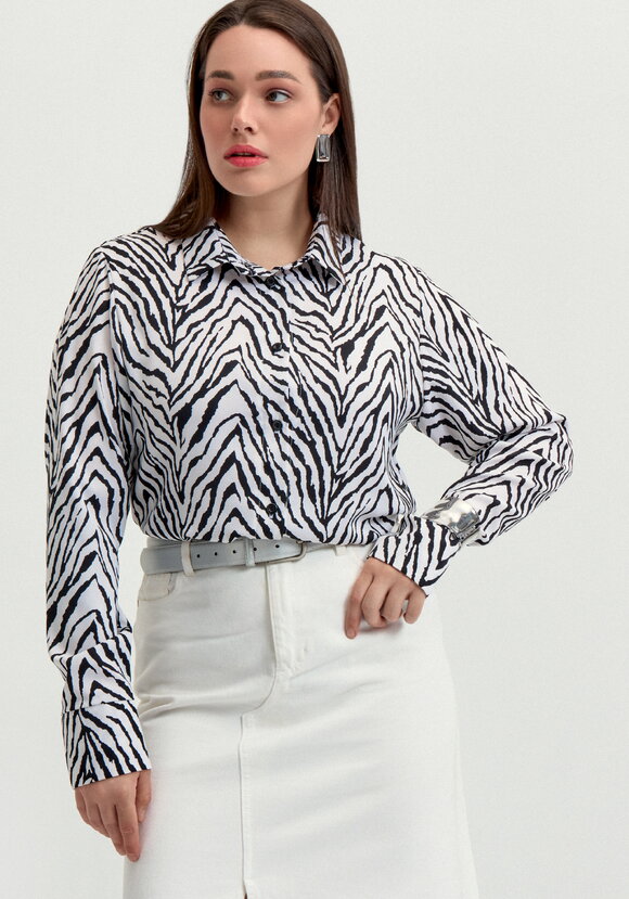 Блуза с анималистичным принтом на пуговицах шир.  580, рис. 9