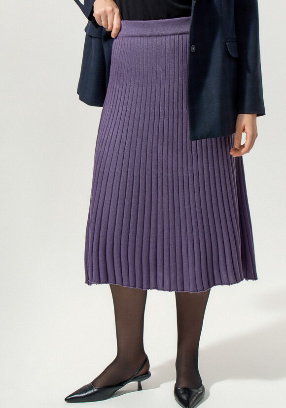 Юбка-плиссе на резинке ниже колена шир.  580, рис. 7