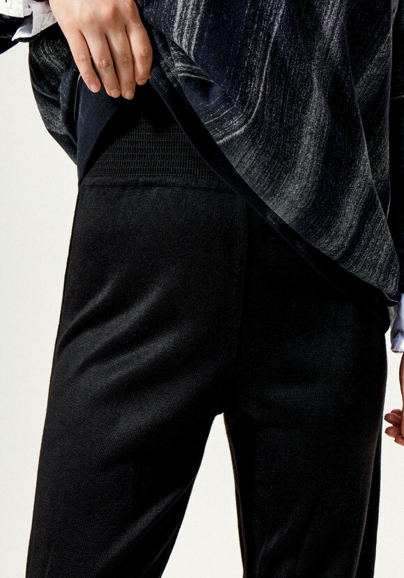 Брюки с манжетами и широкой резинкой шир.  580, рис. 10