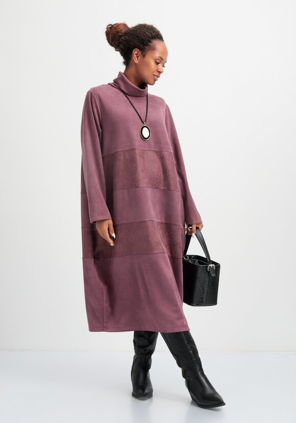 Платье с декоративными вставками шир.  580, рис. 9