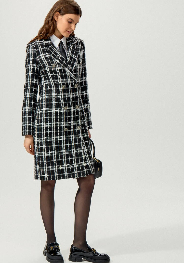 Платье двубортное из твида шир.  750, рис. 13