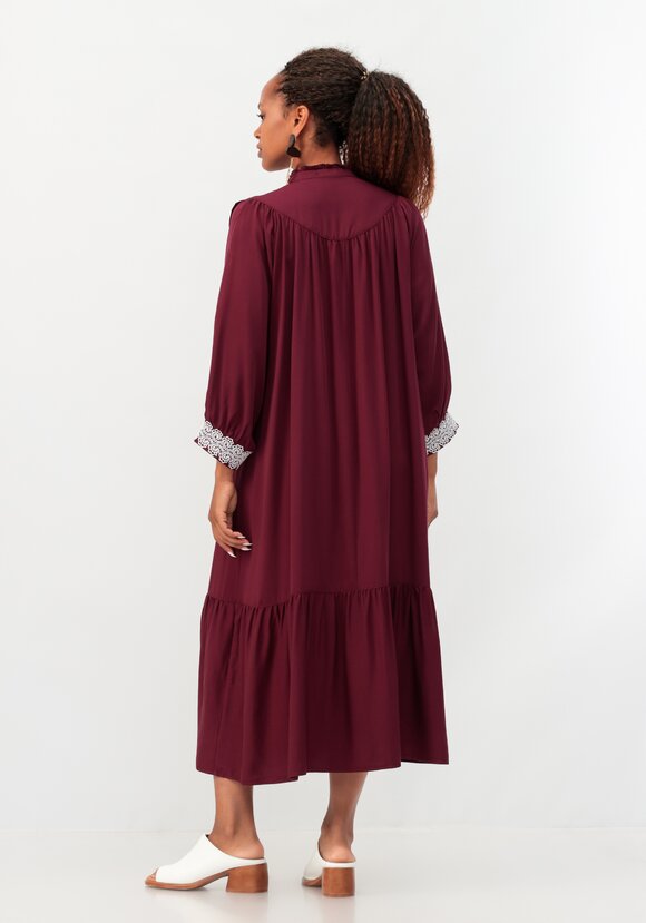 Платье с воротником-стойкой и кружевом шир.  580, рис. 11