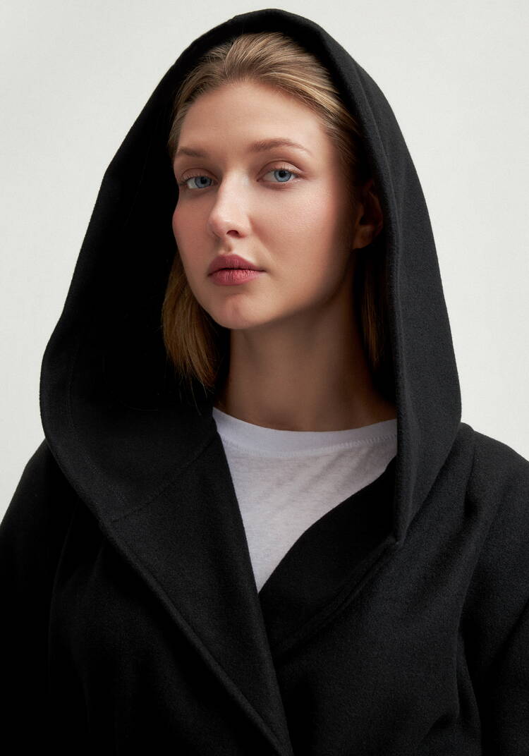 Пальто удлиненное на запах с разрезами шир.  750, рис. 27