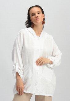 Рубашка с капюшоном и асимметричным низом