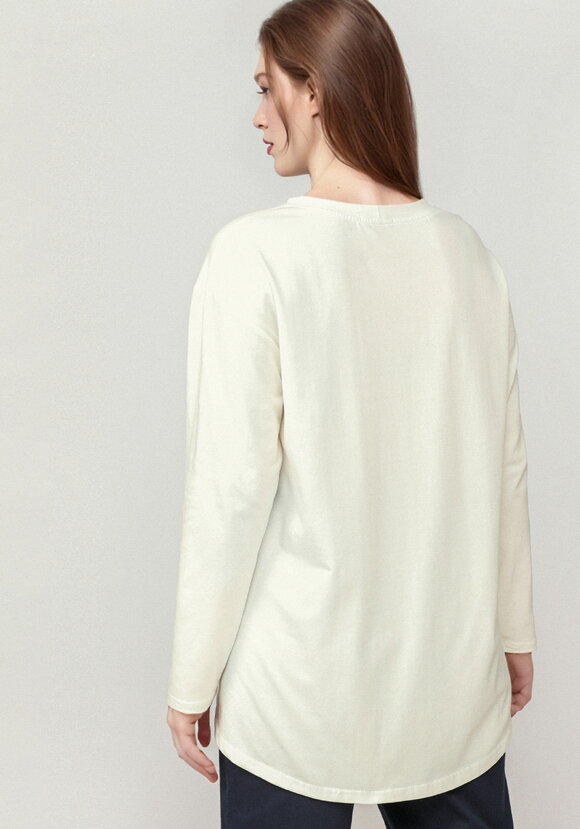 Туника свободного силуэта с разрезами шир.  580, рис. 19