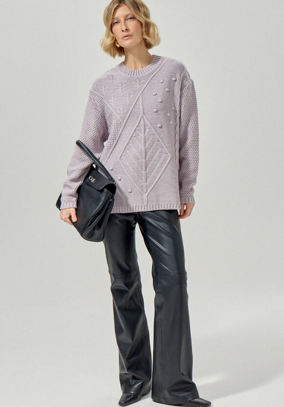 Джемпер с комбинированным фактурным рисунком шир.  580, рис. 25