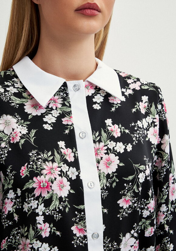 Блуза с контрастным воротникoм шир.  580, рис. 13