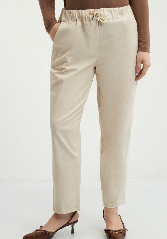 Брюки зауженные с контрастной отделкой шир.  580, рис. 22