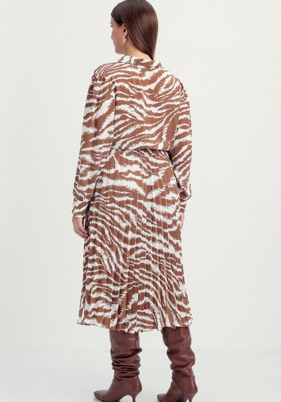 Платье с плиссированной юбкой шир.  580, рис. 3