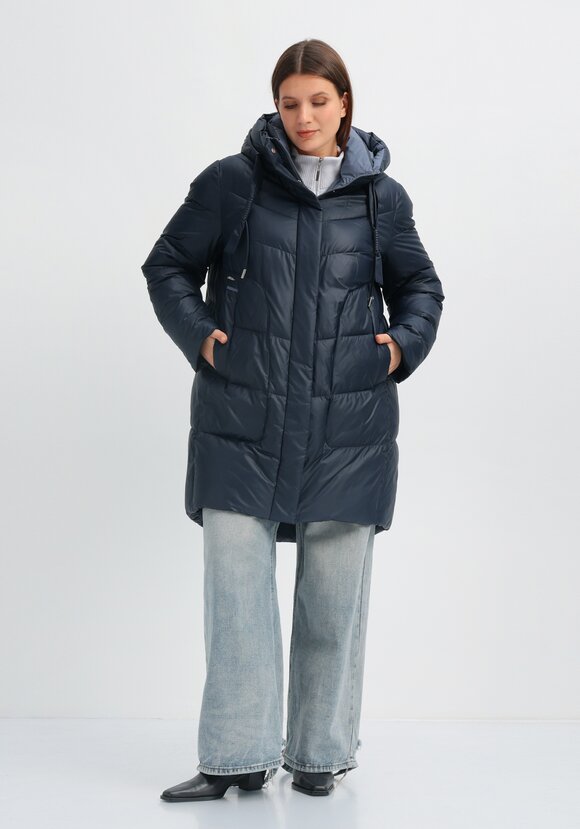 Пуховик стеганый с контрастным капюшоном шир.  580, рис. 2