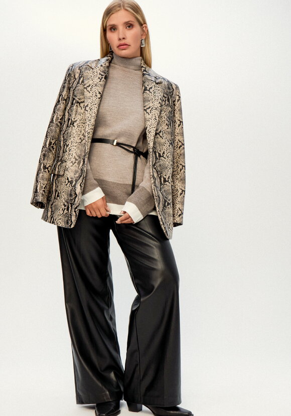 Свитер женский с контрастными полосами шир.  580, рис. 22