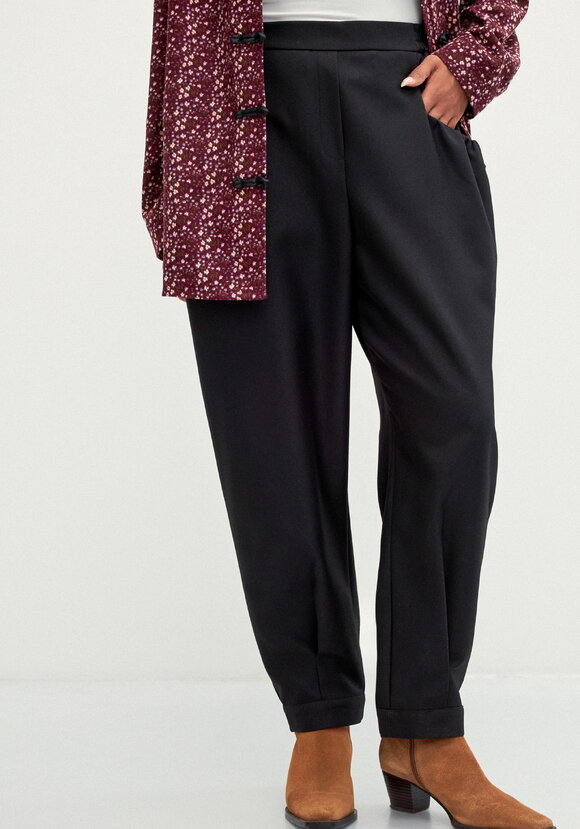 Брюки бананы со складками шир.  580, рис. 10