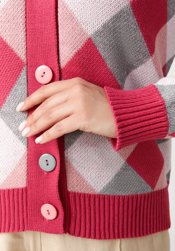 Кардиган Яркие ромбы шир.  580, рис. 42