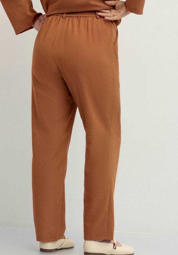 Брюки прямого кроя на резинке по поясу шир.  750, рис. 24