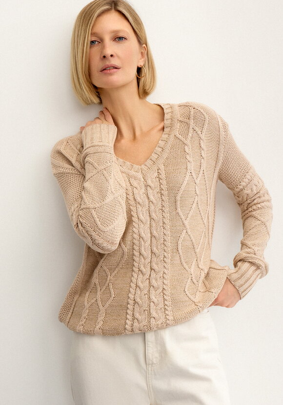 Джемпер женский с рисунком косы и араны шир.  580, рис. 27