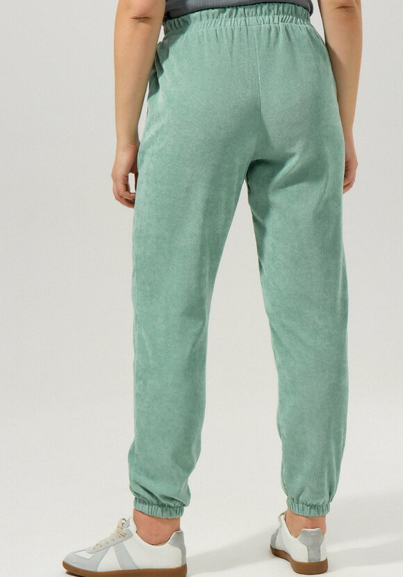 Брюки из вельвета со стрелкой шир.  580, рис. 3