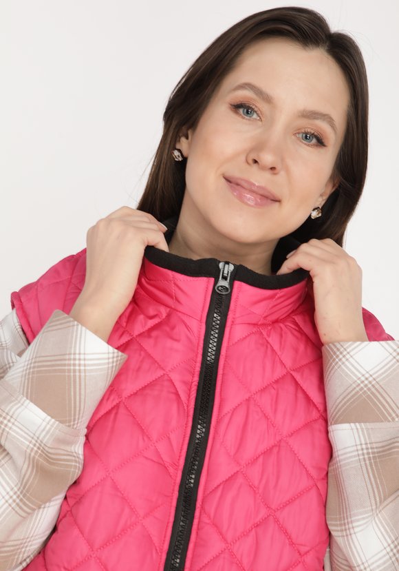 Жилет стеганый с карманами на кнопке шир.  580, рис. 7