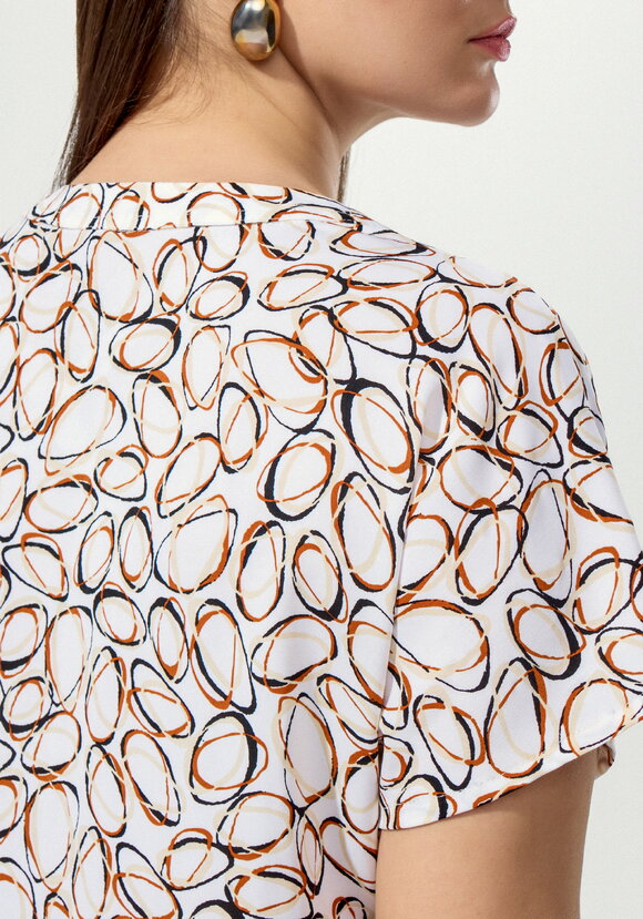 Блуза удлиненная с вырезом шир.  580, рис. 7