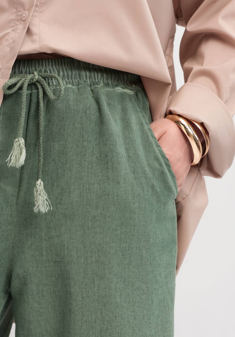 Брюки широкие на резинке со шнурком шир.  750, рис. 22