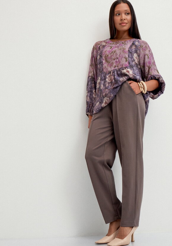 Брюки трикотажные со стрелками шир.  580, рис. 8