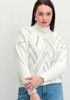 Свитер с геометрическим рисунком из страз
