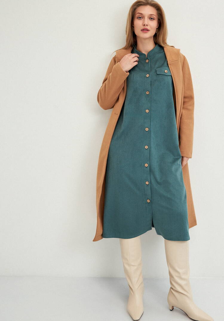 Платье-рубашка с плиссированной спинкой шир.  750, рис. 8