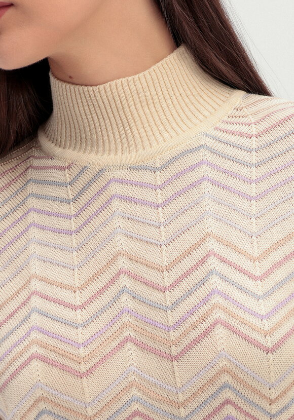 Свитер с высоким горлом и принтом зигзаг шир.  580, рис. 20