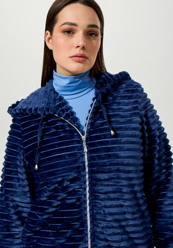 Толстовка меховая на молнии шир.  580, рис. 29