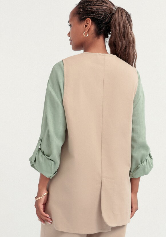 Жилет с асимметричной застежкой шир.  580, рис. 3