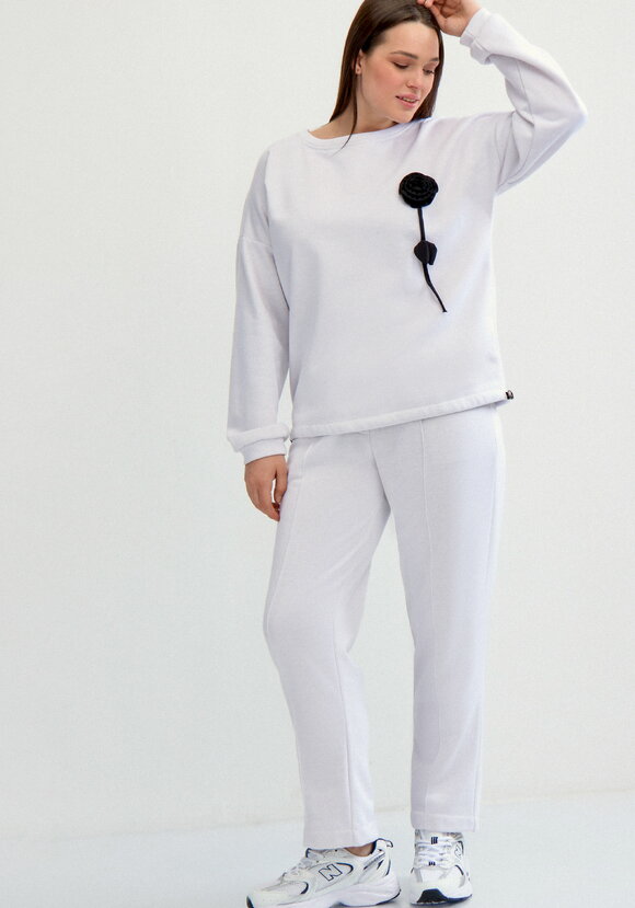 Брюки прямого кроя с имитацией стрелок шир.  580, рис. 1