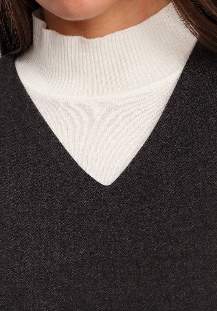 Жилет А-силуэта с дизайнерской застёжкой шир.  750, рис. 22