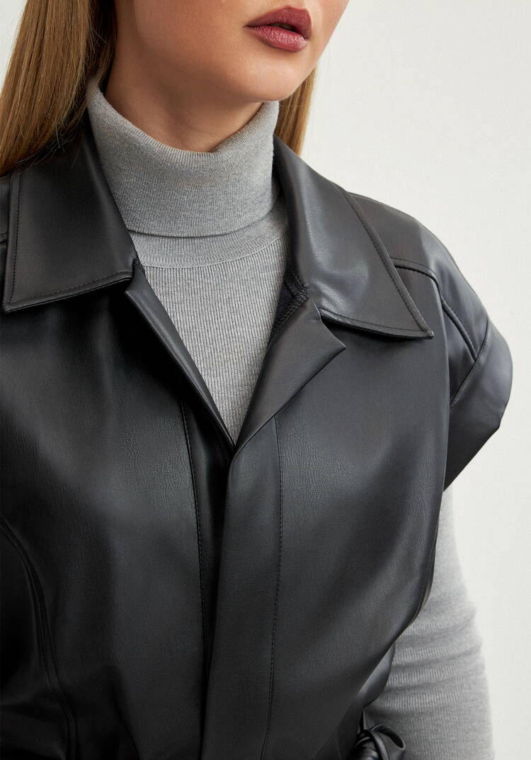 Жилет из эко-кожи на запах шир.  750, рис. 5