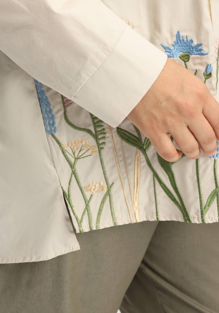 Рубашка с вышивкой по низу шир.  750, рис. 23