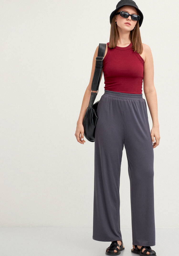 Брюки свободного кроя в рубчик шир.  750, рис. 15