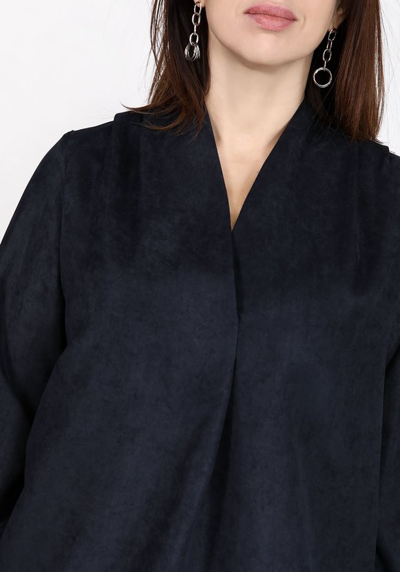 Блуза с V-вырезом горловины шир.  580, рис. 8