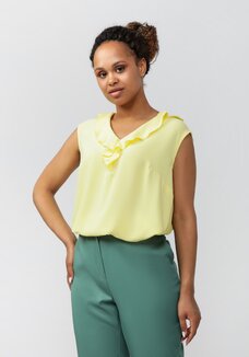 Блуза с коротким рукавом и рюшей