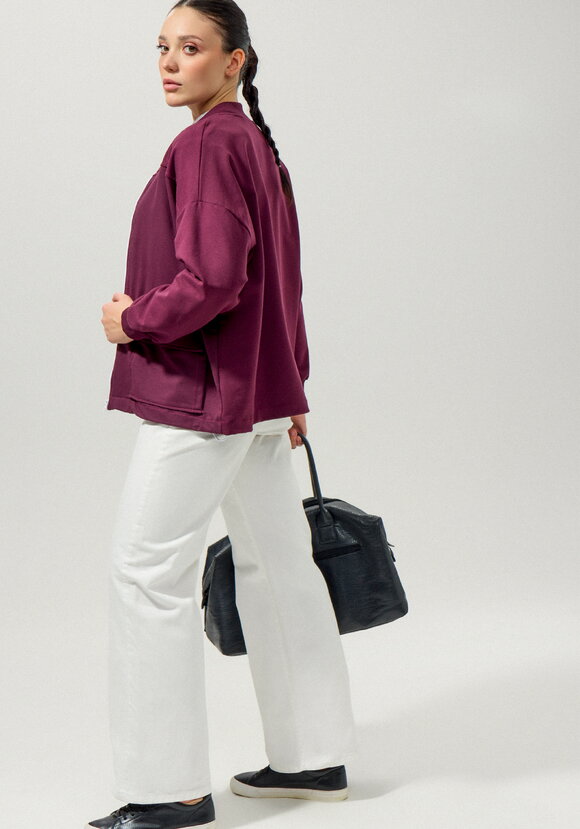 Бомбер с накладными карманами шир.  580, рис. 8