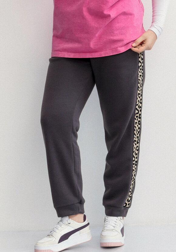 Брюки с леопардовыми лампасами шир.  580, рис. 28