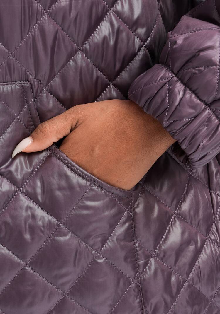 Куртка стёганая с капюшоном шир.  750, рис. 47