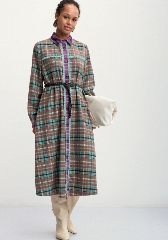 Платье-рубашка в клетку на пуговицах шир.  580, рис. 19