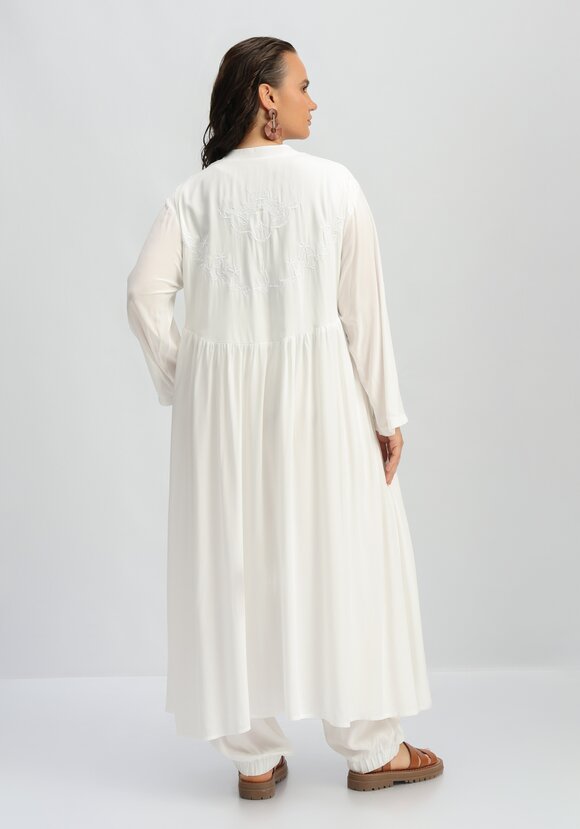 Рубашка удлиненная с вышивкой на кокетке шир.  580, рис. 32