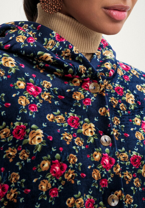 Кардиган с капюшоном с ворсом внутри шир.  580, рис. 5