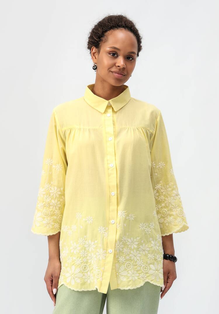 Блуза с цветочной вышивкой на пуговицах шир.  750, рис. 44