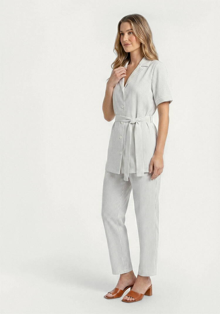 Костюм из жакета и брюк в полоску шир.  750, рис. 28