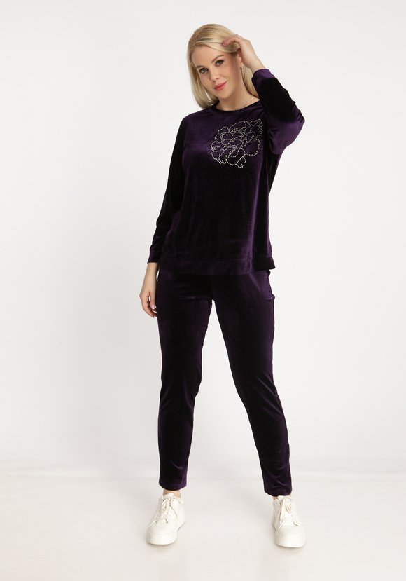 Костюм из бархата с аппликацией шир.  580, рис. 17