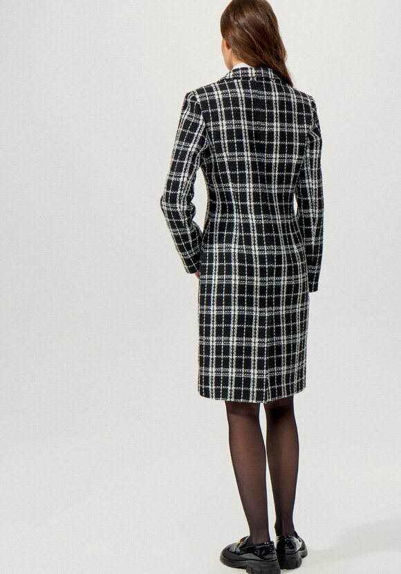 Платье двубортное из твида шир.  580, рис. 9